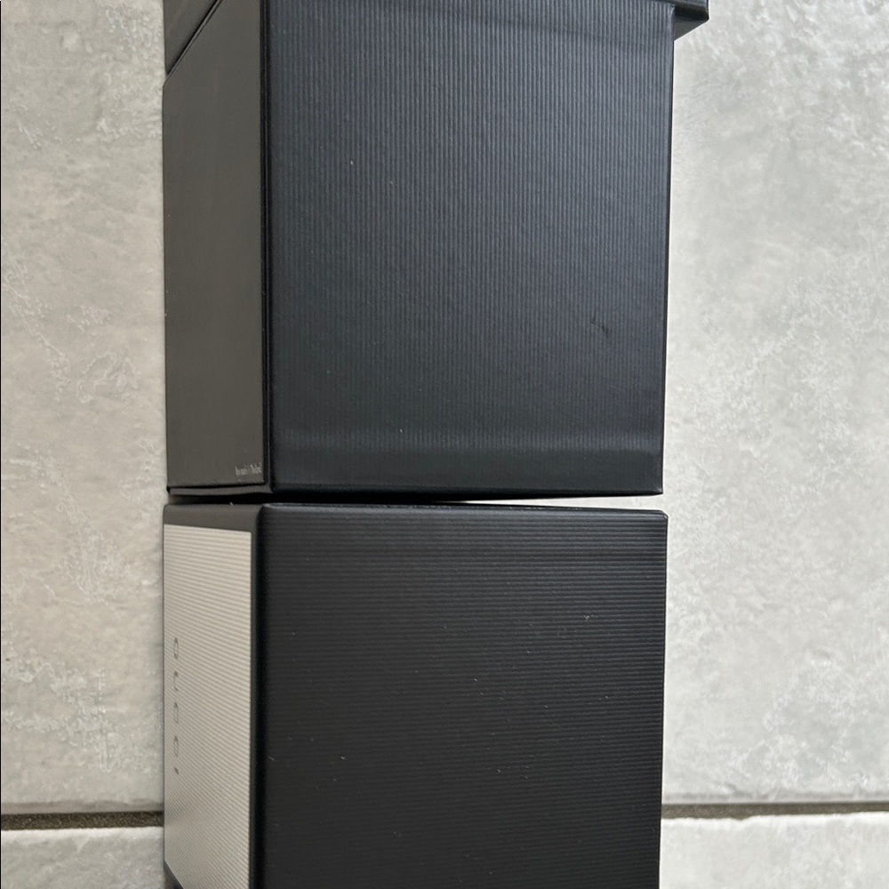 10 Gucci empty Boxes. In Perfect Condition. - Picture 14 of 14